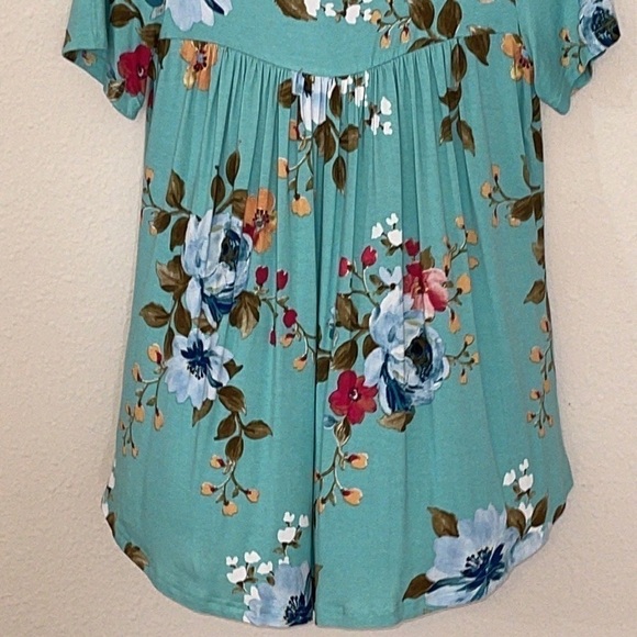NWT CATHY’S 2024 Summer FLORAL BLOUSE SIGNATURE SOFT VISCOSE Sz. MD - Picture 8 of 17